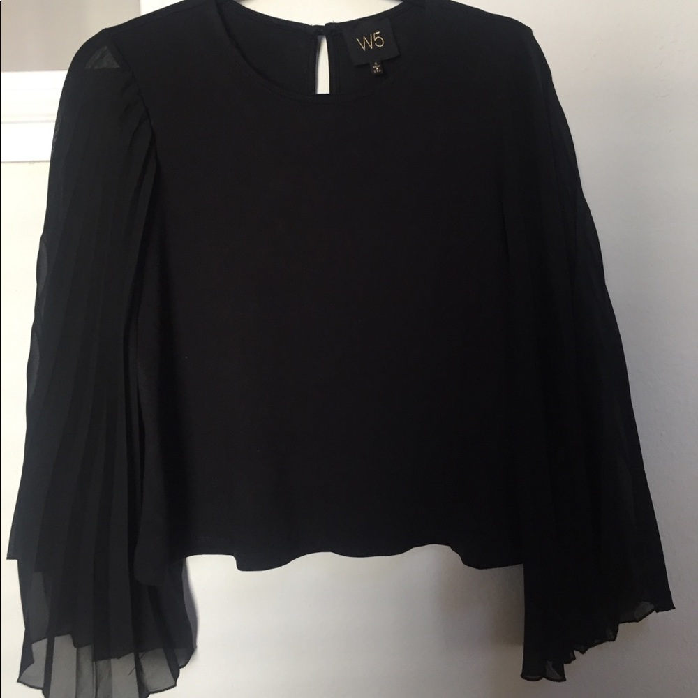 W5 black bell sleeve pleated blouse
